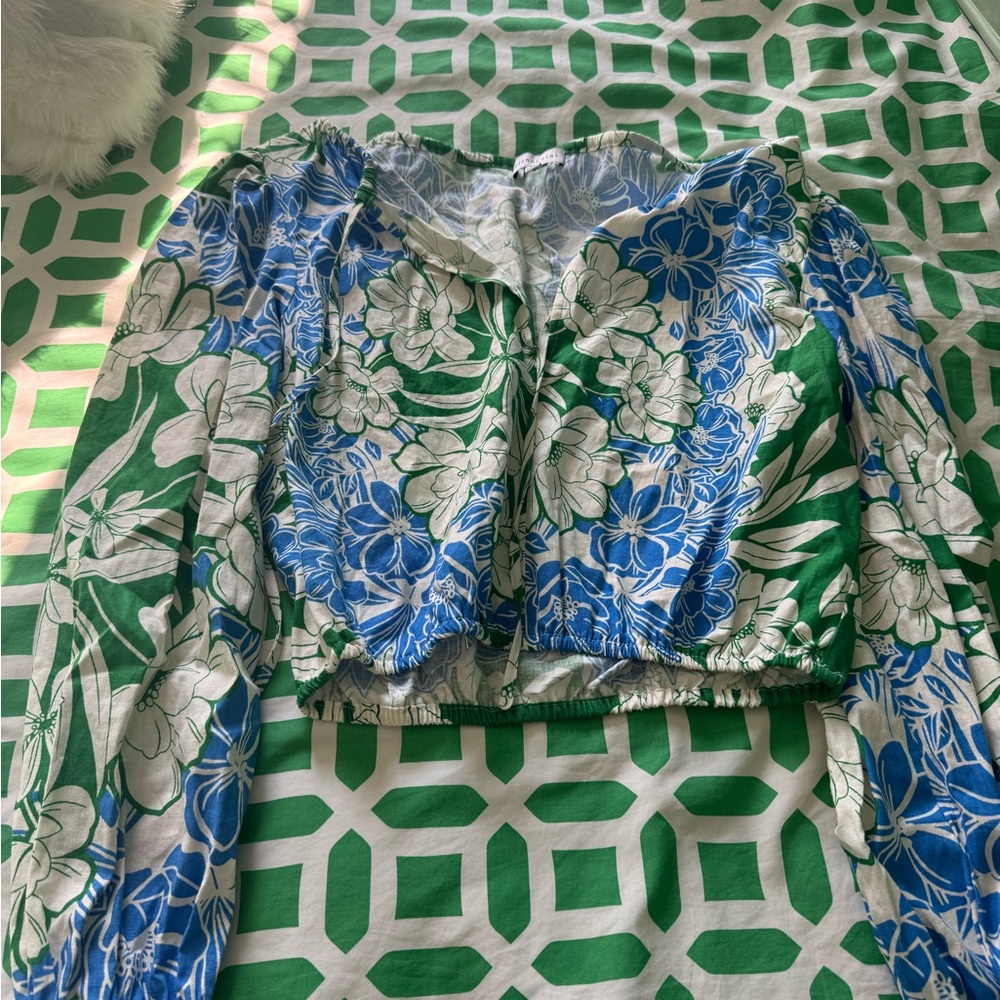 Gianni Bini Floral Long Sleeve Crop Top